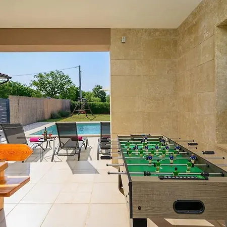 Rojnici 2 By Istrialux Orihi